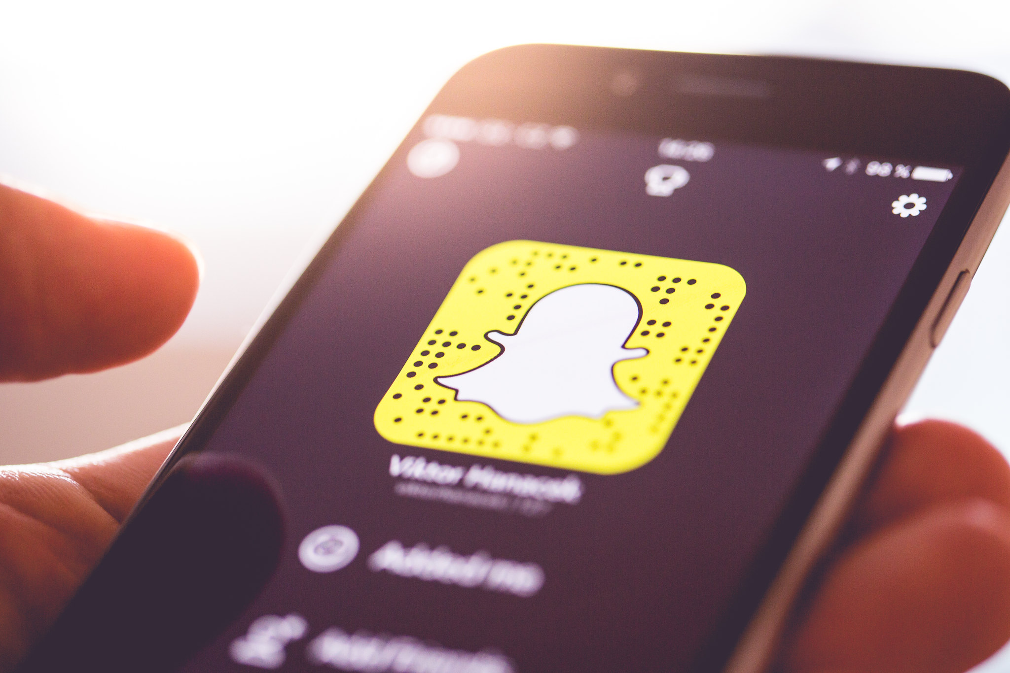 Snapchat,<br /> condividi foto e video che si autodistruggono